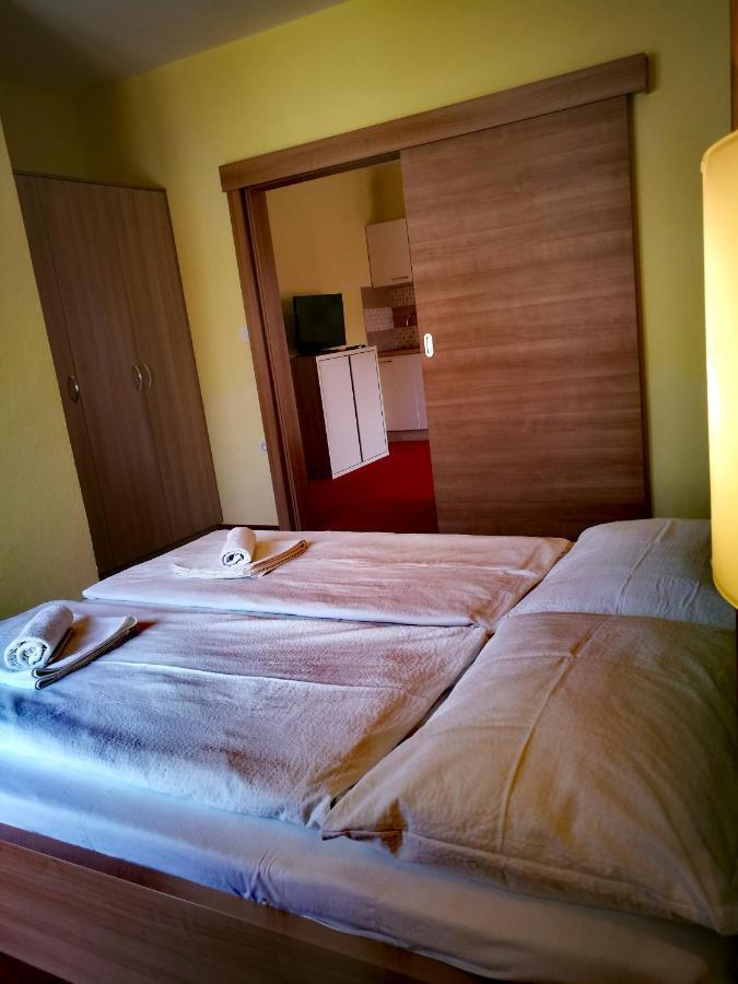 Apartmani Simon Lopar Extérieur photo